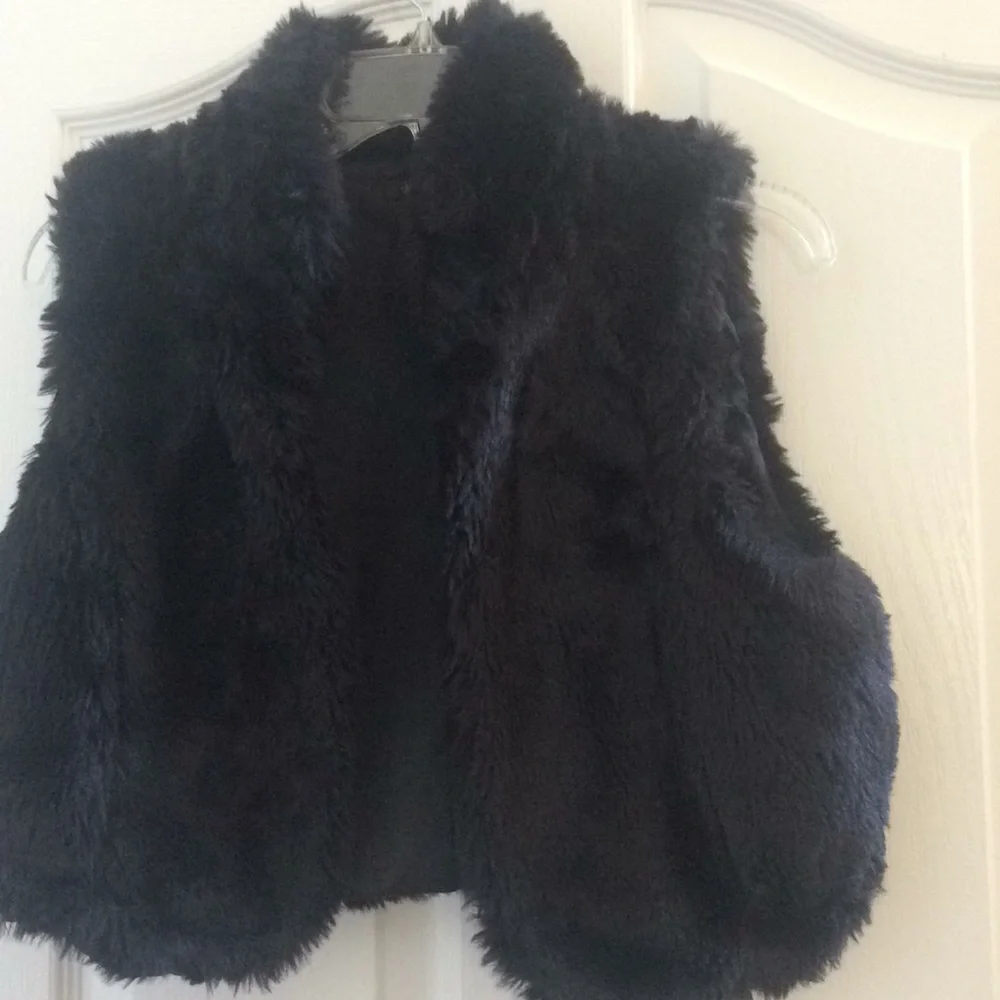FINAL MARKDOWN Girls Daisy Fuentes Faux Fur Vest Large